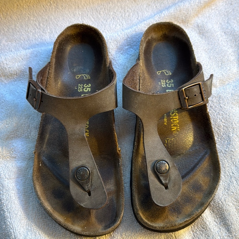 Birkenstock Gizeh Size 35